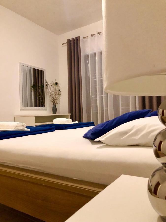 Hotel B&B Chamberlain Мілна Екстер'єр фото