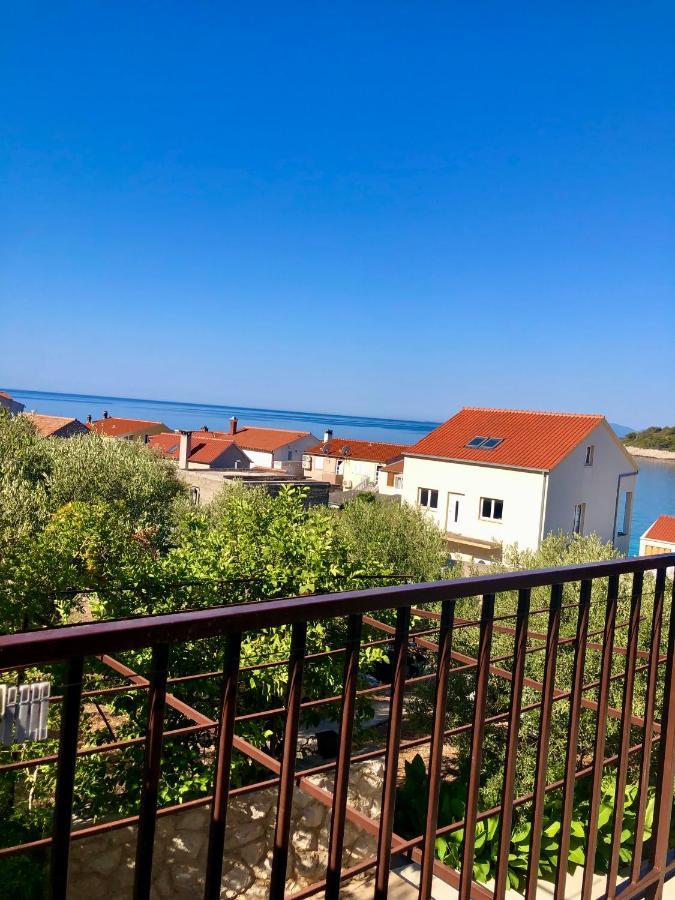 Hotel B&B Chamberlain Мілна Екстер'єр фото