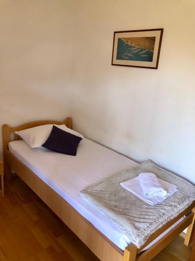Hotel B&B Chamberlain Мілна Екстер'єр фото