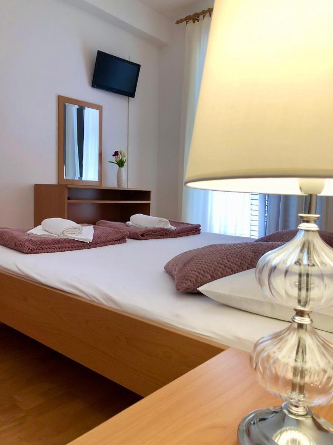 Hotel B&B Chamberlain Мілна Екстер'єр фото