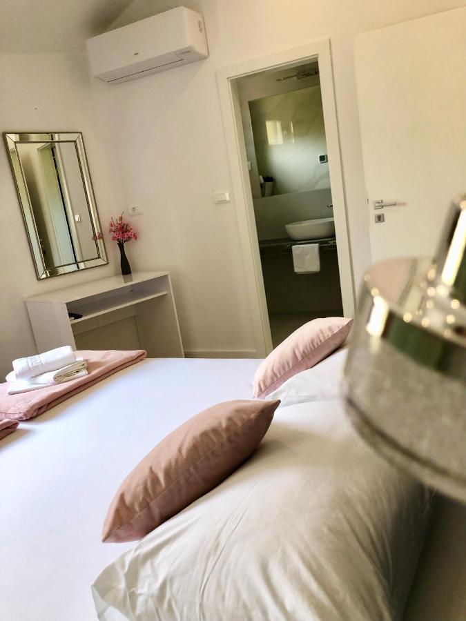 Hotel B&B Chamberlain Мілна Екстер'єр фото